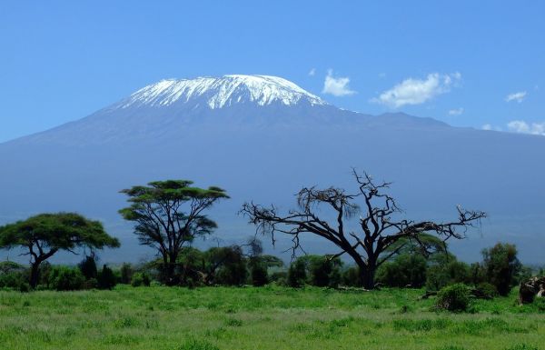 SALIDA EN VUELOS HACIA TANZANIA