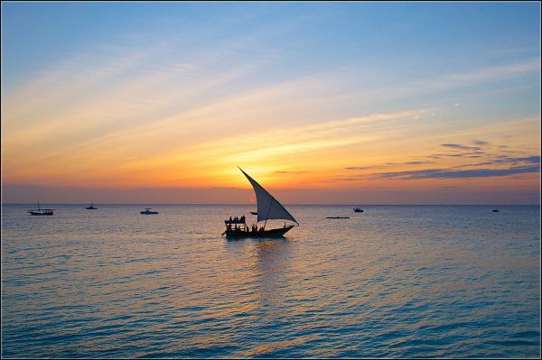 STONE TOWN - PLAYAS ZANZÍBAR